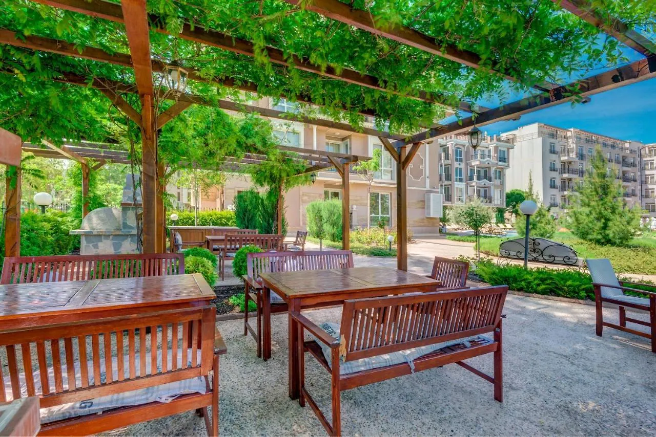Izida Palace Apartments Sunny Beach 0*,